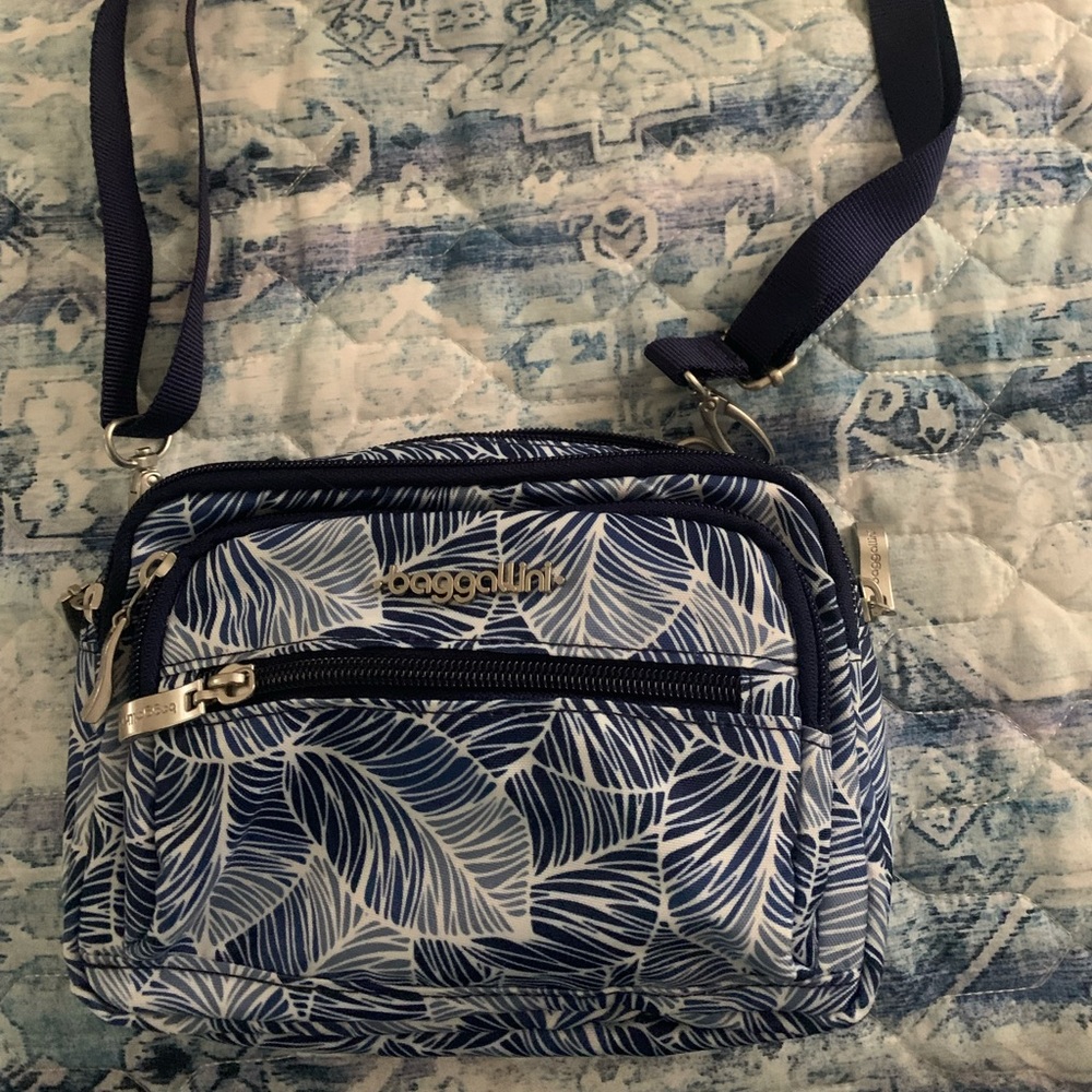 Baggallini bag